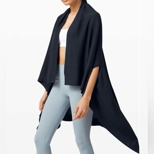 Lululemon Forward Flow Poncho - True Navy - One Size